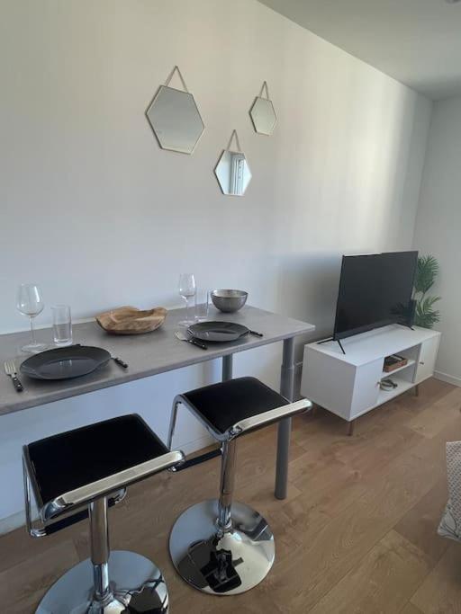 Studio Cosy Rue Alexander Taylor, Wifi, 2 Pers โป ภายนอก รูปภาพ