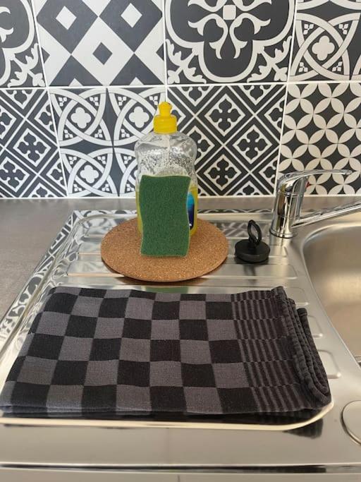 Studio Cosy Rue Alexander Taylor, Wifi, 2 Pers โป ภายนอก รูปภาพ