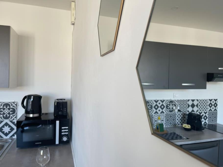 Studio Cosy Rue Alexander Taylor, Wifi, 2 Pers โป ภายนอก รูปภาพ